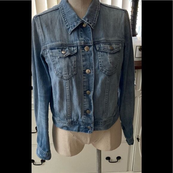 Women’s Future Favorites Jean Jacket Medium - Picture 4 of 6